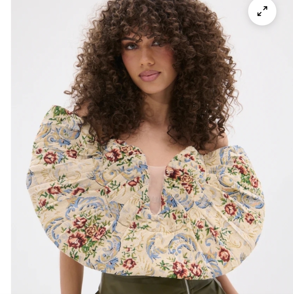 LOOK THIS WAY JACQUARD BLOUSE - L